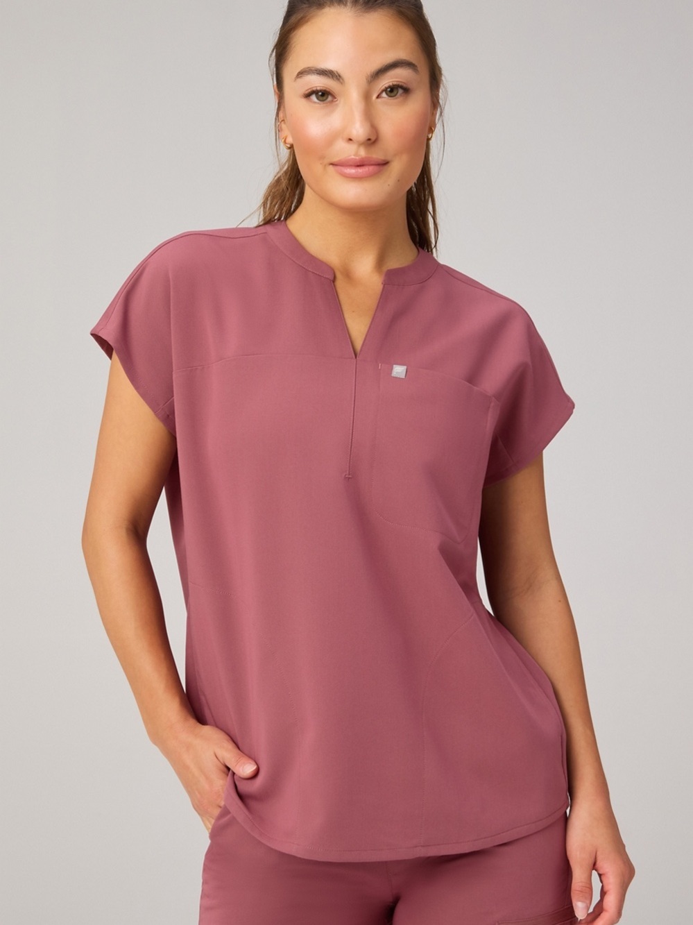 NWT Fabletics scrubs set moonlight mauve evolve top, high rise on call joggers